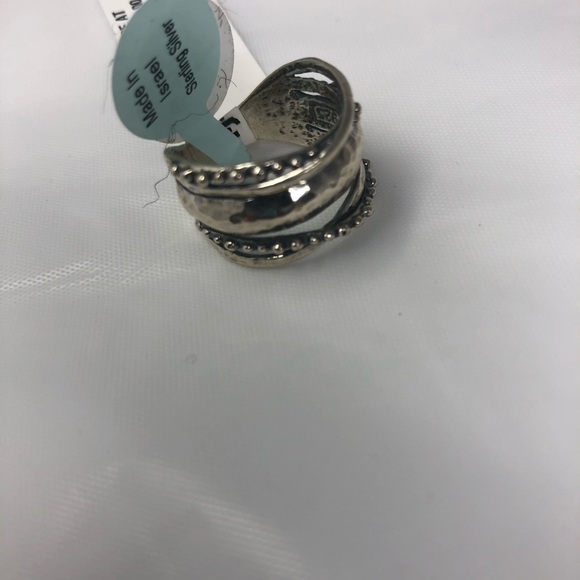 NWT Beautiful Sterling Sliver Ring Size 7 - Picture 3 of 6